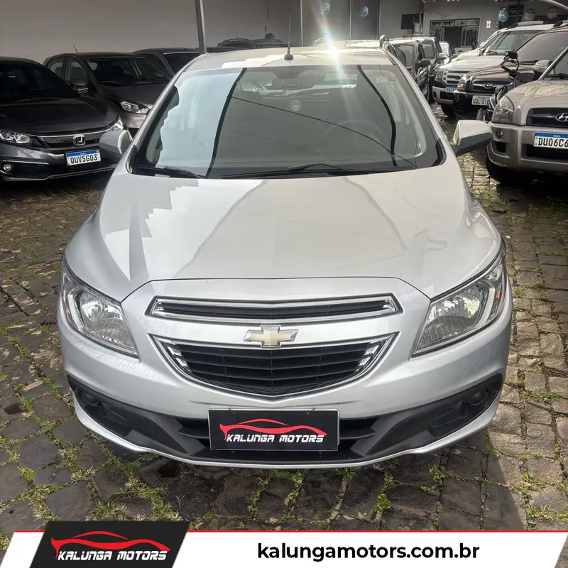 Chevrolet Onix 1.0 LT SPE/4