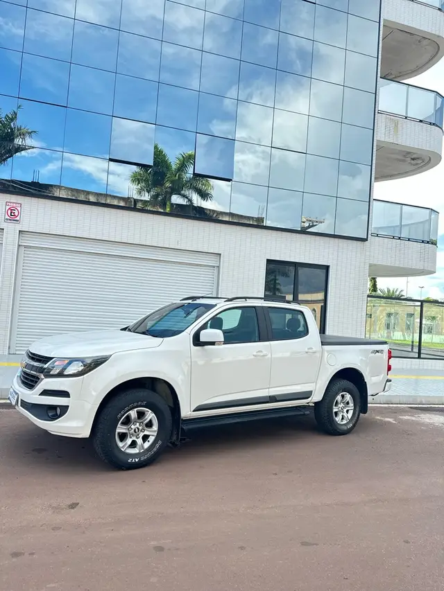 Carro Chevrolet S10 Cabine Dupla 2017 S10 2.8 CTDI LT 4WD (Cabine Dupla)