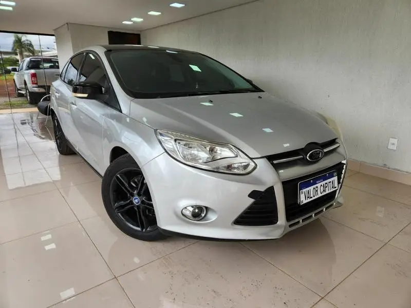 Ford Focus Sedan SE 2.0 16V PowerShift (Aut)