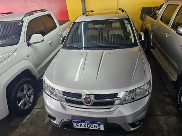 Carro Fiat Freemont 2013 2.4 16V Precision (Aut)