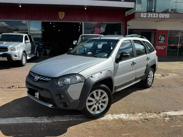 Carro Fiat Weekend 2015 Adventure 1.8 E.torQ Dualogic (Flex)