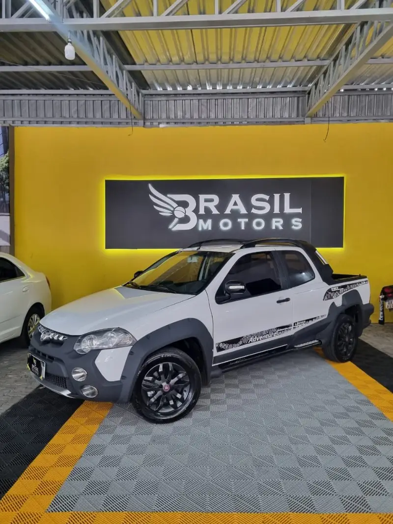 Fiat Strada Adventure 1.8 16V Dualogic (Flex) (Cabine Dupla)