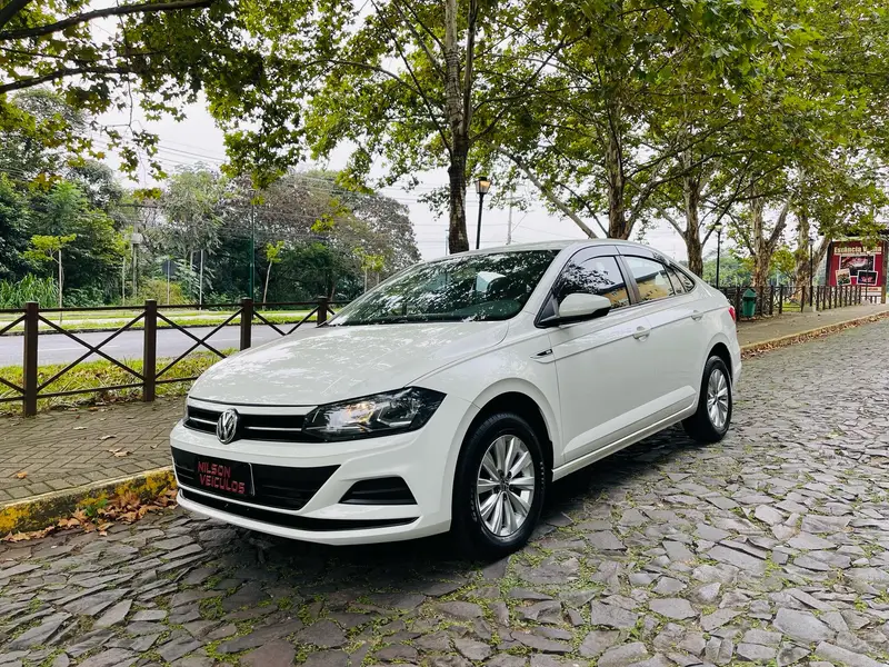 Volkswagen Virtus 1.6 MSI 16V (Flex)