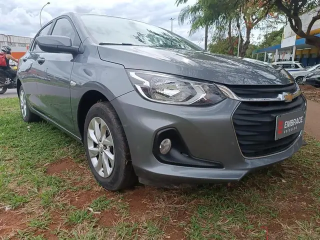 Carro Chevrolet Onix Plus 2022 1.0 LT (Flex)