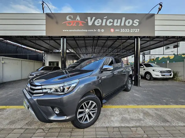 Carro Toyota Hilux Cabine Dupla 2017 Hilux 2.8 TDI SRX CD 4x4 (Aut)