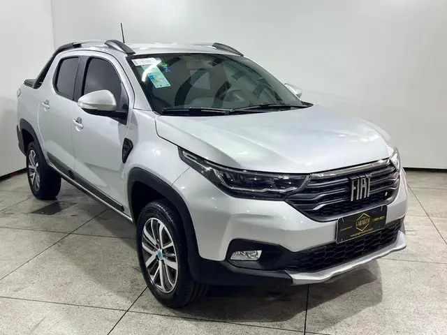 Carro Fiat Strada 2025 Volcano 1.3