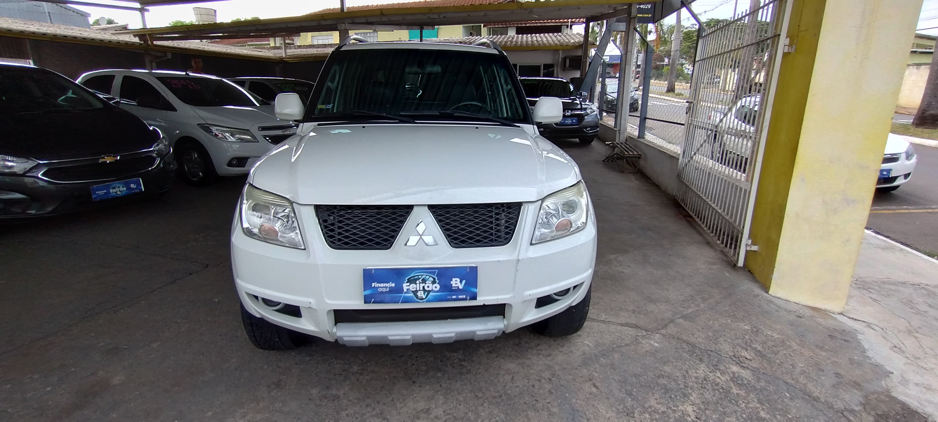 Pajero TR4