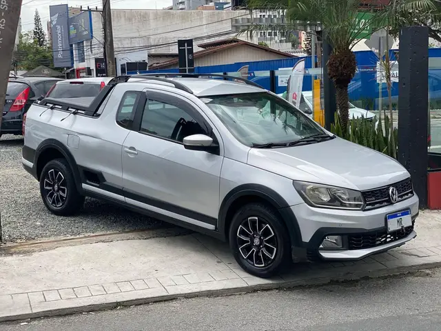Carro Volkswagen Saveiro 2017 Cross 1.6 16v MSI CD (Flex)