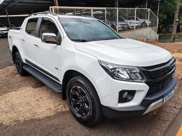 Carro Chevrolet S10 Cabine Dupla 2023 High Country 2.8 Turbodiesel (Aut.)
