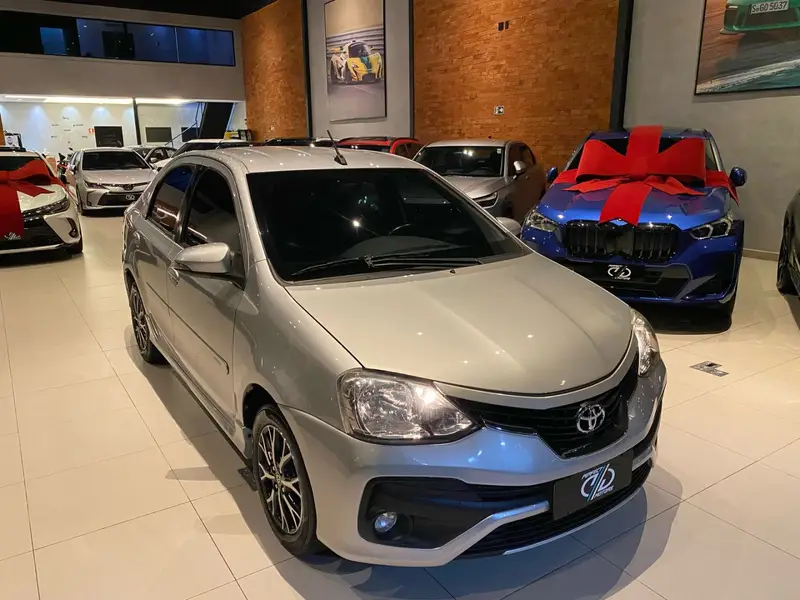 Toyota Platinum 1.5 (Aut) (Flex)