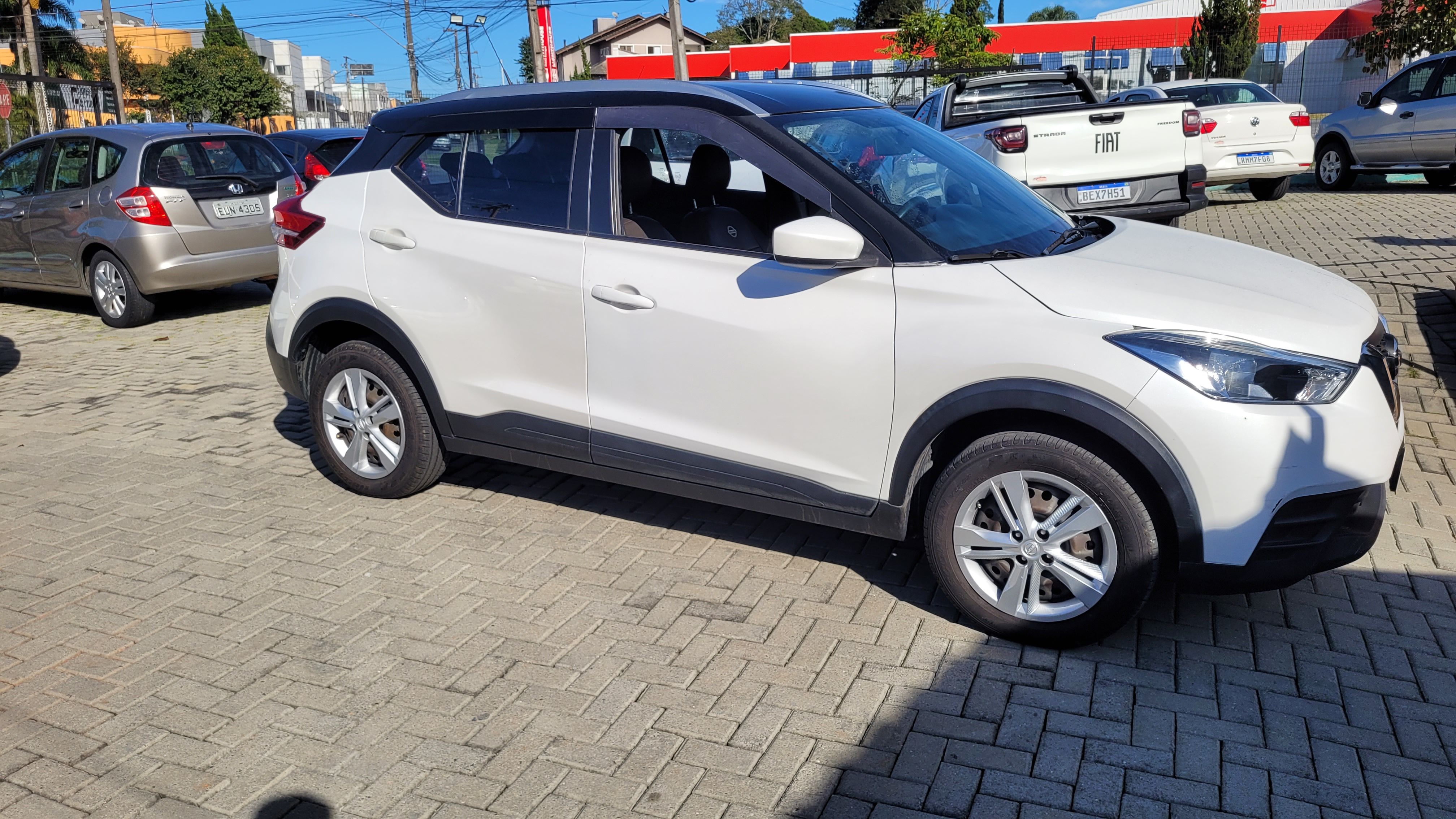 Nissan Kicks