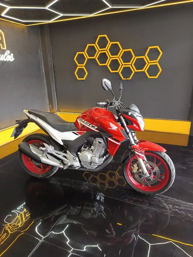 Carro Honda CB 250F Twister 2022 (CBS)