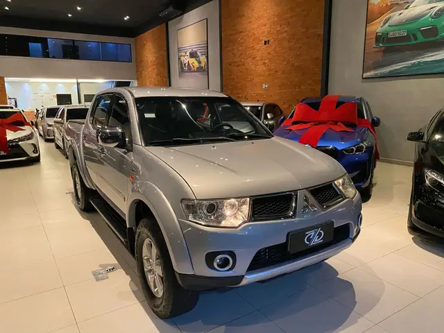 Carro Mitsubishi L200 Triton Sport 2013 3.2 DI-D 4x4 (Aut)