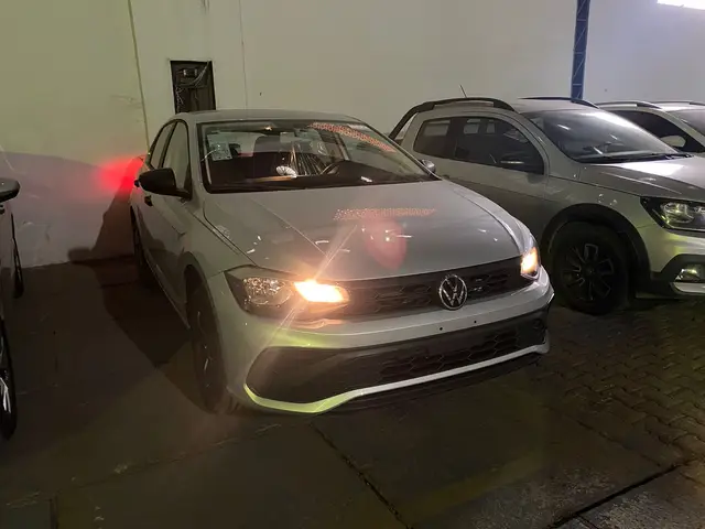 Carro Volkswagen Polo 2025 Track 1.0 Flex 12V 5p