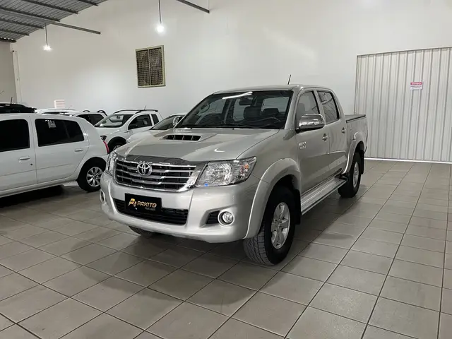 Carro Toyota Hilux Cabine Dupla 2015 Hilux 3.0 TDI 4x4 CD SRV (Aut)