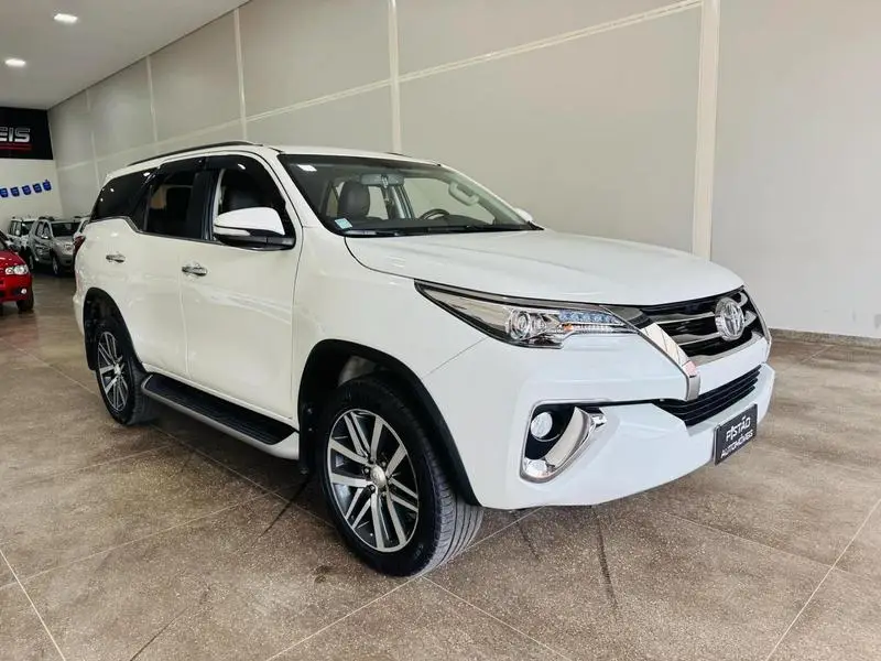 Toyota SW4 2.8 TDI SRX 7L 4x4 (Aut)