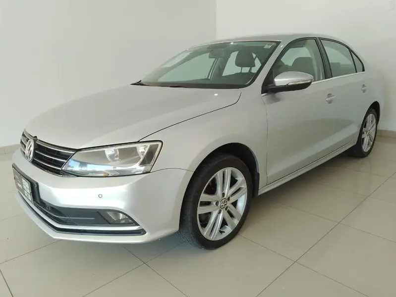 Volkswagen Jetta 2.0 TSI Highline DSG