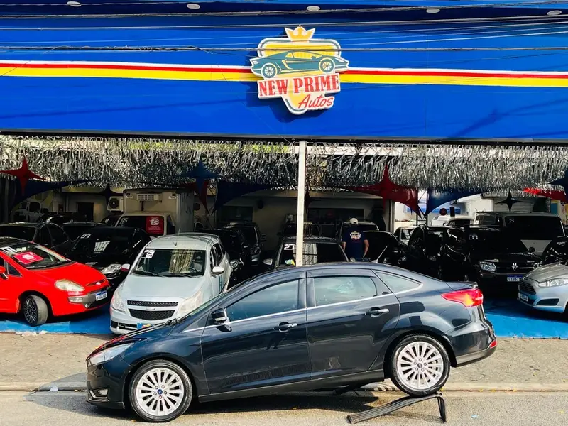 Ford Focus Sedan Titanium 2.0 PowerShift