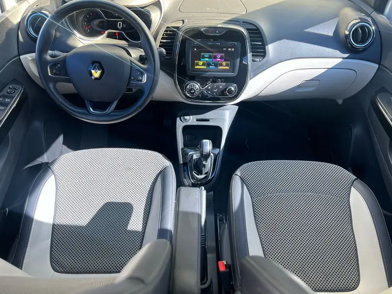 Renault Captur Intense 2.0 16v (Aut) (Flex)