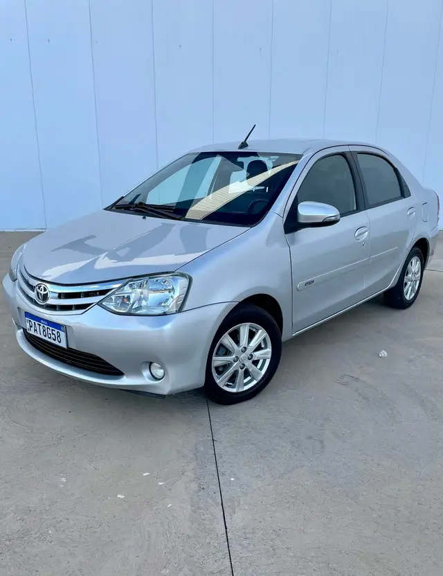 Carro Toyota Etios 2017 XLS 1.5 (Aut) (Flex)