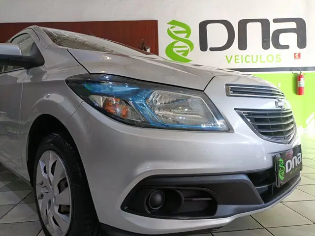 Carro Chevrolet Prisma 2014 1.4 LT SPE/4 (Aut)