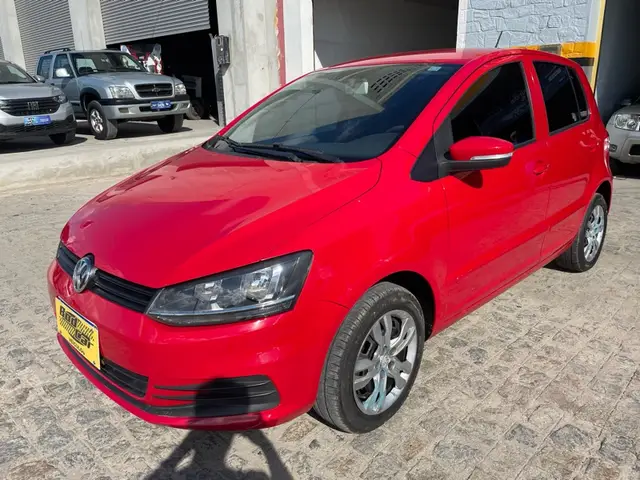 Carro Volkswagen Fox 2015 Trendline 1.0 TEC (Flex)