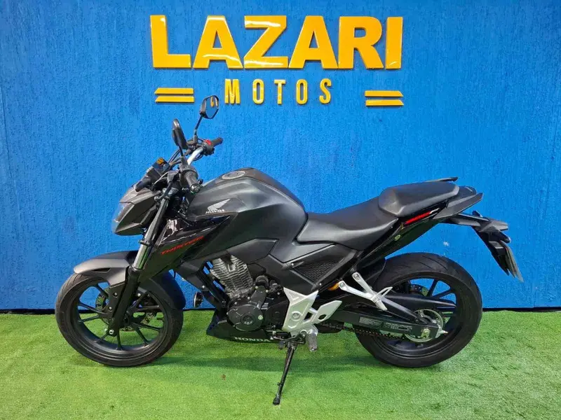 Honda CB 300F Twister (CBS)