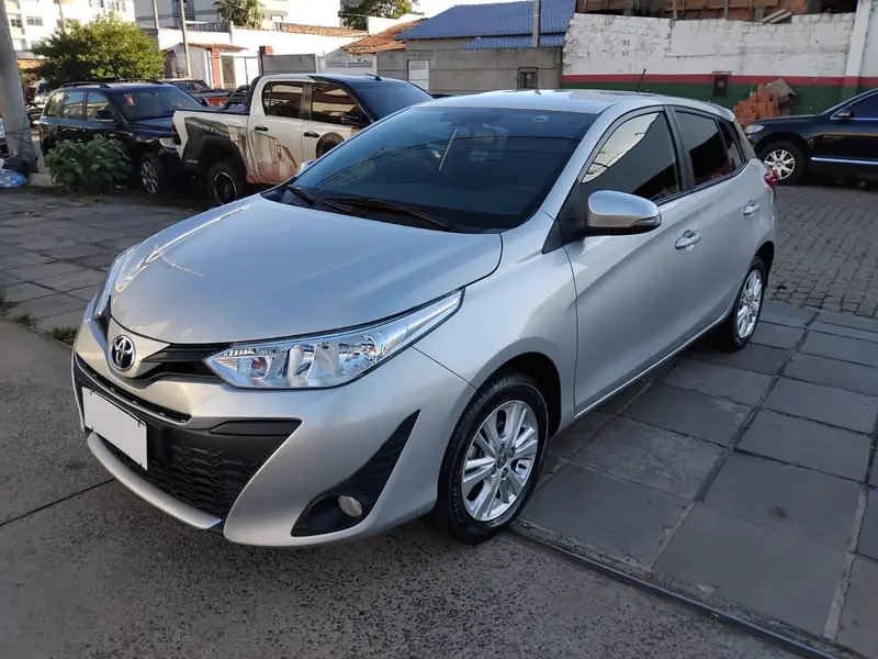 Toyota Yaris 1.3 XL CVT (Flex)