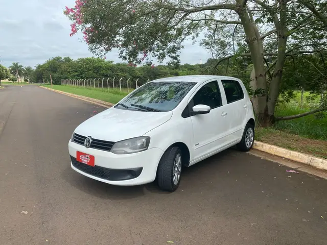 Carro Volkswagen Fox 2012 1.0 8V (Flex) 2p