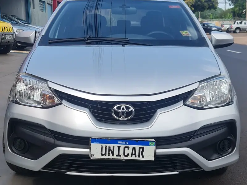 Toyota Etios Sedan XS 1.5 (Flex)