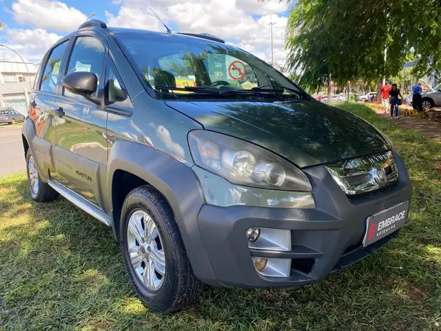 Carro Fiat Idea 2012 Adventure 1.8 16V E.TorQ Dualogic (Flex)