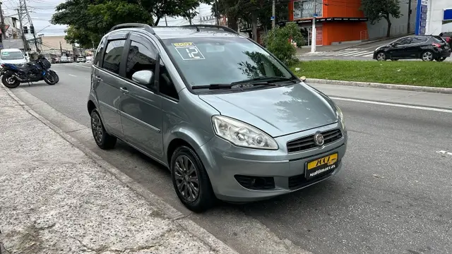 Carro Fiat Idea 2012 Attractive 1.4 8V (Flex)