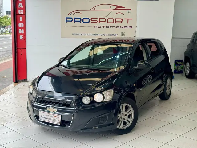 Carro Chevrolet Sonic 2013 Hatch LT