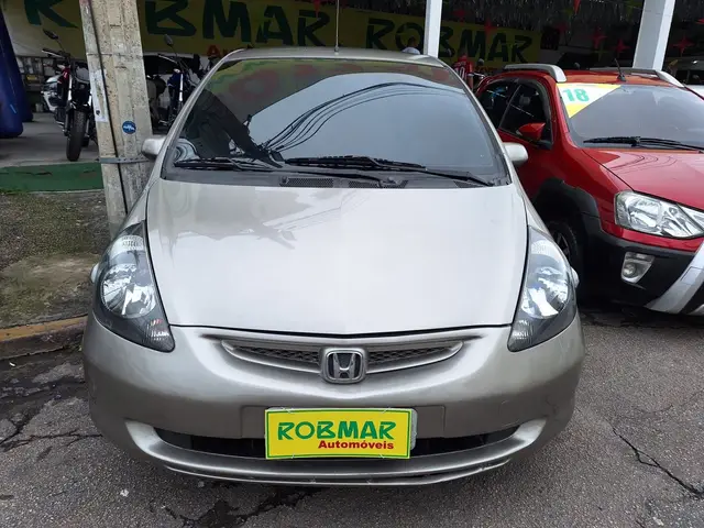 Carro Honda Fit 2004 LX 1.4