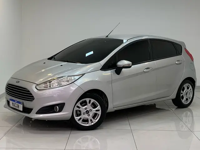 Carro Ford Fiesta Hatch 2015 SE 1.6 8V Flex 5p