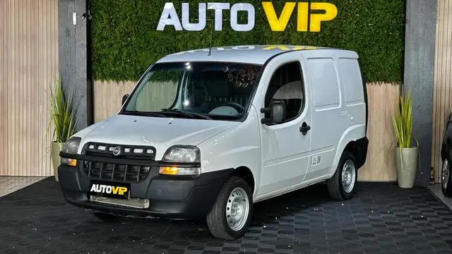 Carro Fiat Doblò 2007 Adventure 1.8 8V (Flex)