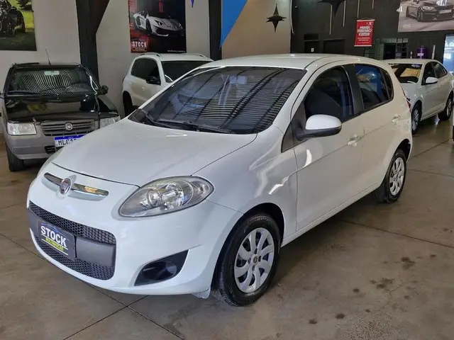 Carro Fiat Palio 2013 Attractive 1.0 8V (Flex)