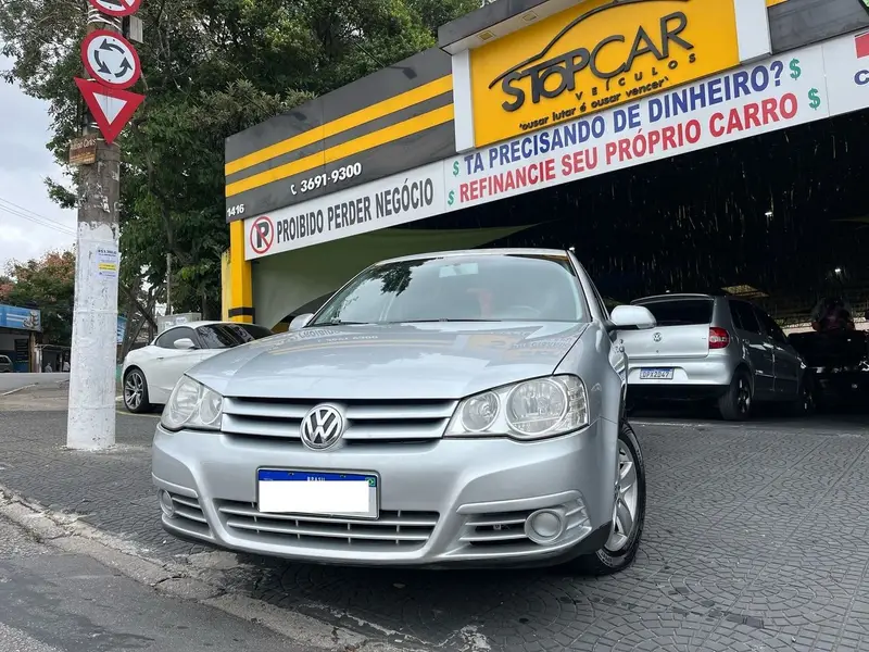 Volkswagen Golf 2.0 (Aut)