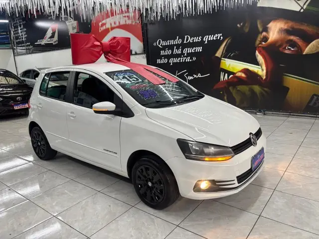 Carro Volkswagen Fox 2015 Comfortline 1.6 MSI (Flex)