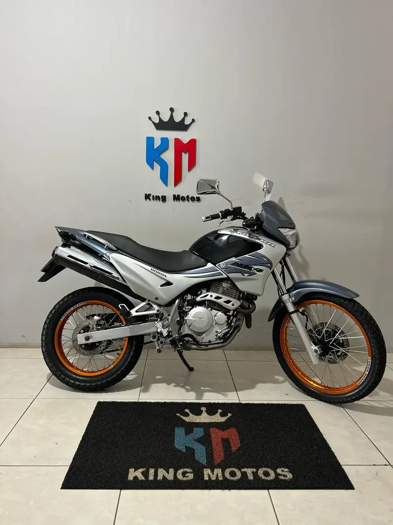 Honda NX 4 Falcon 400
