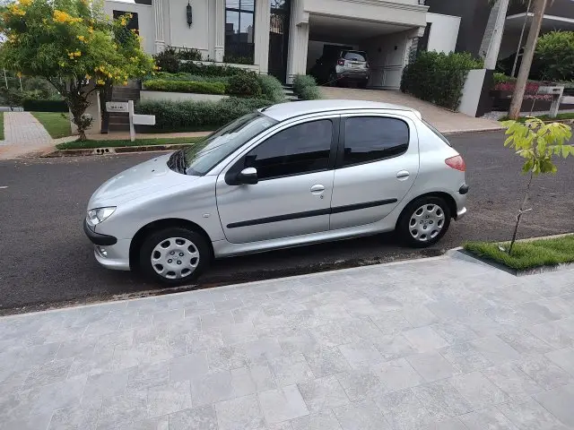 Carro Peugeot 206 2008 Hatch. Presence 1.4 8V (flex)