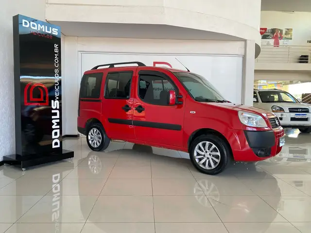 Carro Fiat Doblò 2015 Attractive 1.4 8V (Flex)