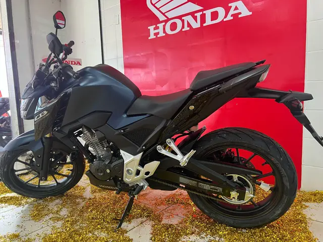 Moto Honda CB 300F Twister 2025 (ABS)