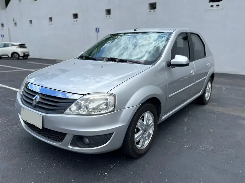 Renault Logan Expression 1.6 16V (Flex) (aut)