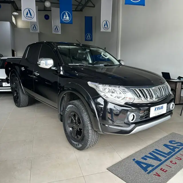 Carro Mitsubishi L200 Triton 2018 HPE 3.2 CD TB Int.Diesel Mec