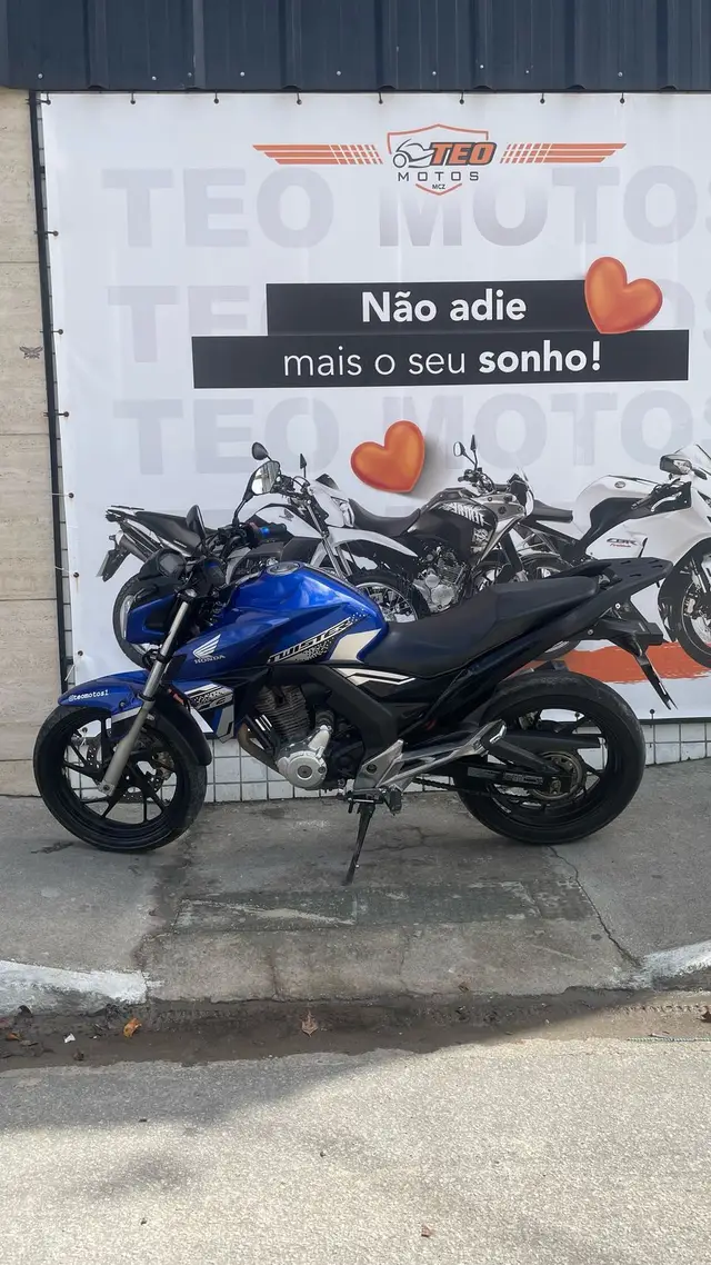 Carro Honda CB 250F Twister 2021 (CBS)