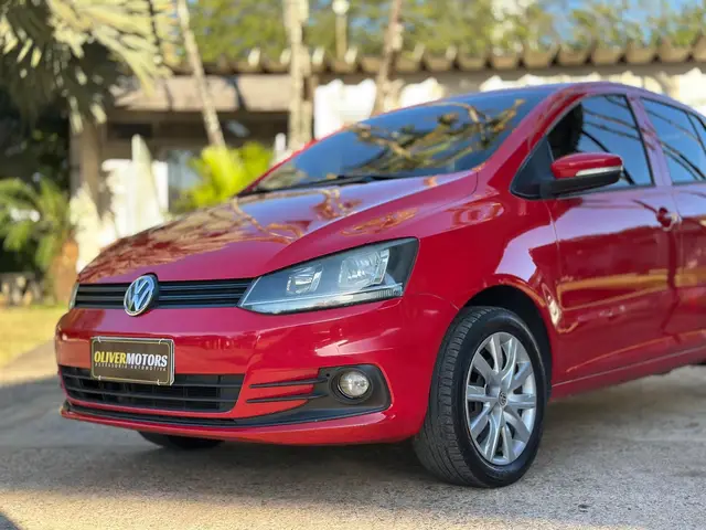Carro Volkswagen Fox 2015 Trendline 1.0 TEC (Flex)