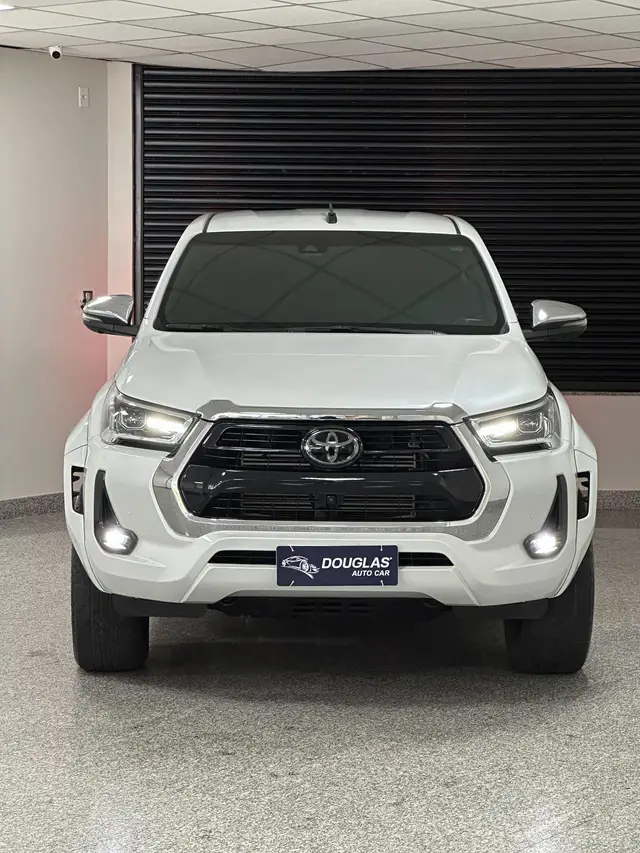 Carro Toyota Hilux Cabine Dupla 2024 SRX 4x4 2.8 Diesel