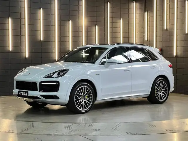 Carro Porsche Cayenne 2023 E-Hybrid 3.0 Turbo