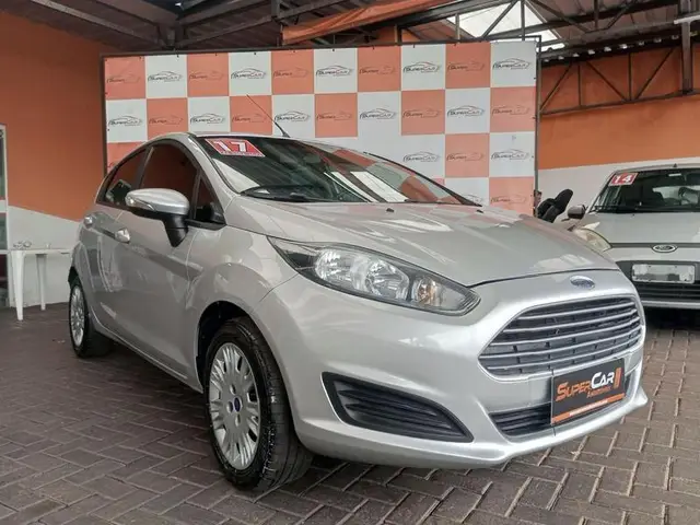 Carro Ford Focus Hatch 2017 SE 1.6 16V TiVCT